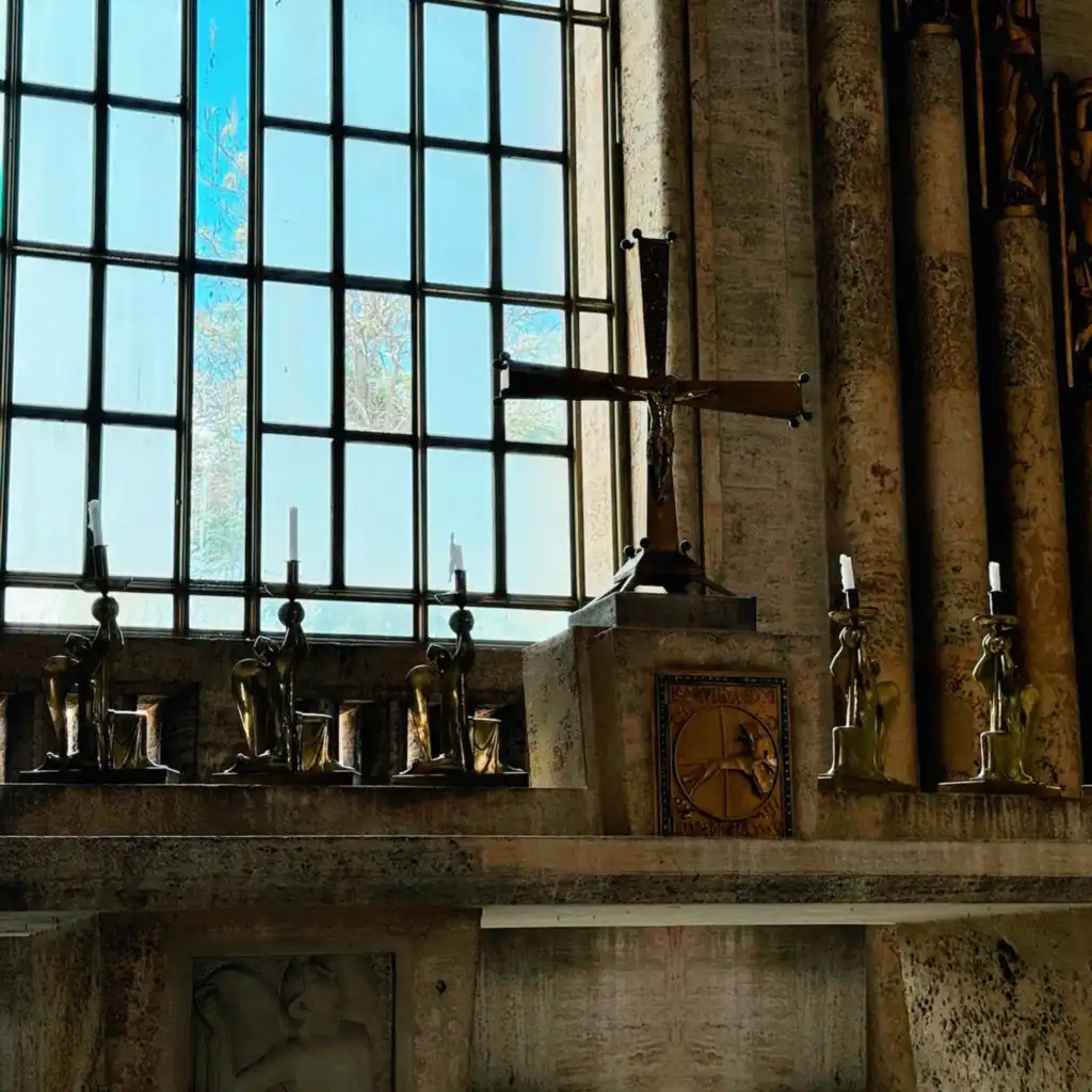 artist-header-image