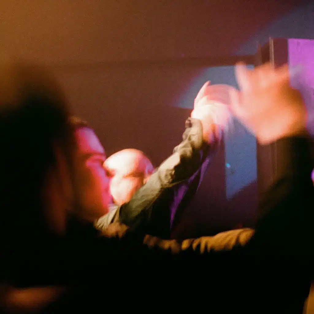 artist-header-image
