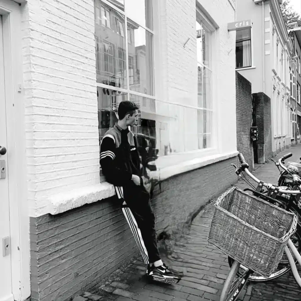 header-image