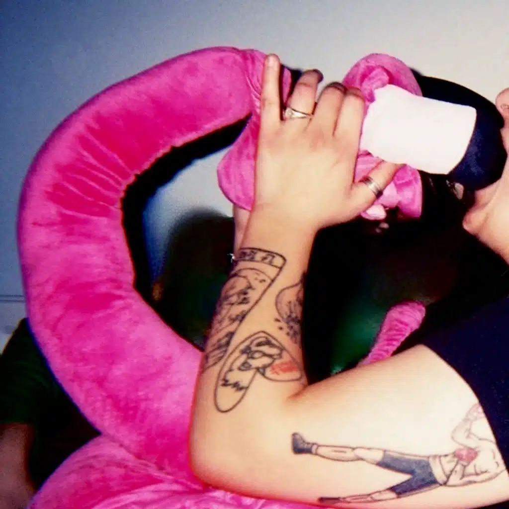 artist-header-image