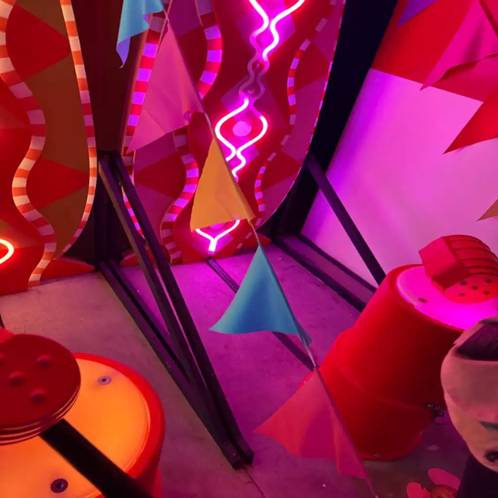 artist-header-image