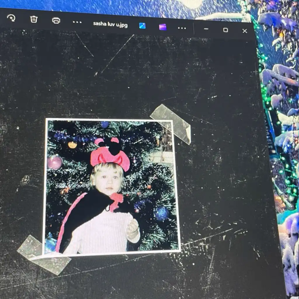 artist-header-image