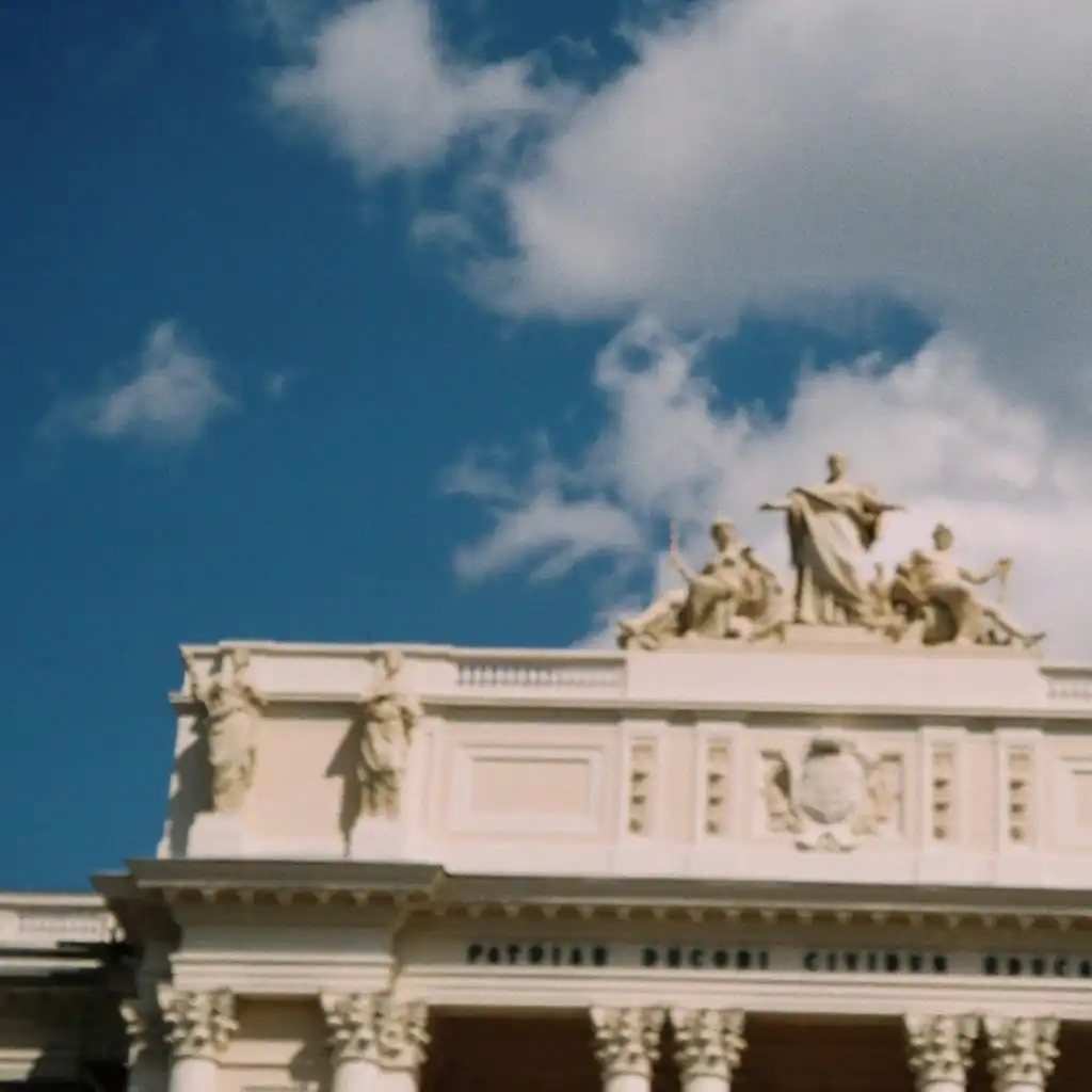 header-image