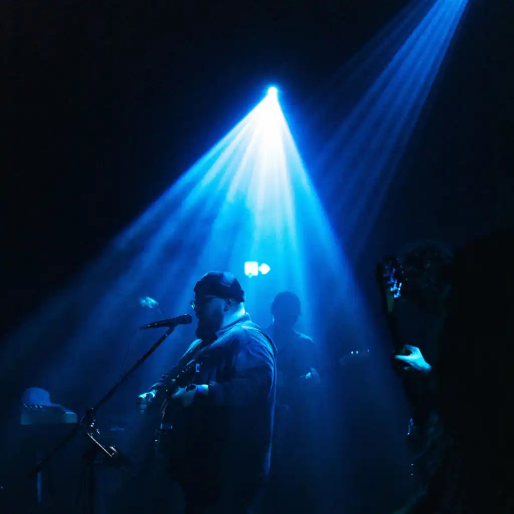 artist-header-image