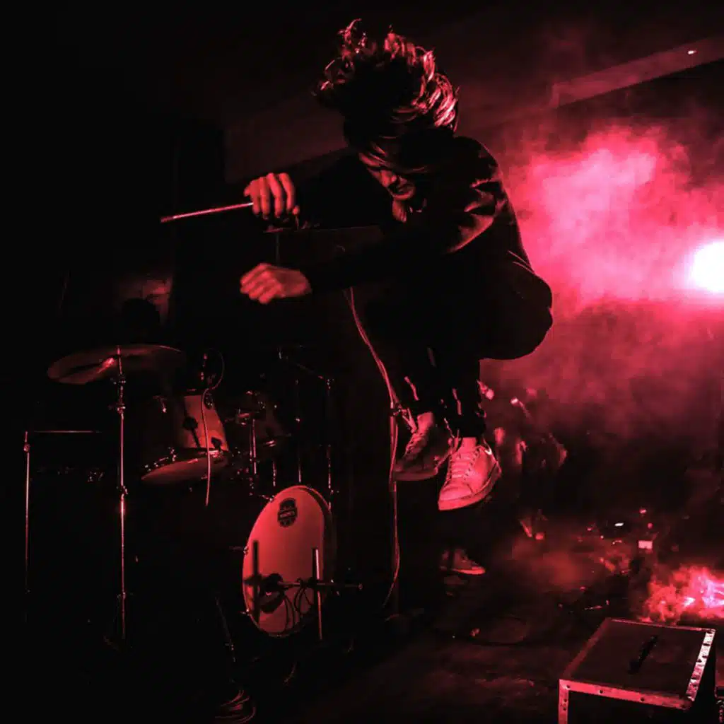 artist-header-image