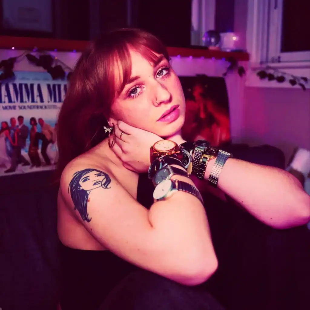 artist-header-image
