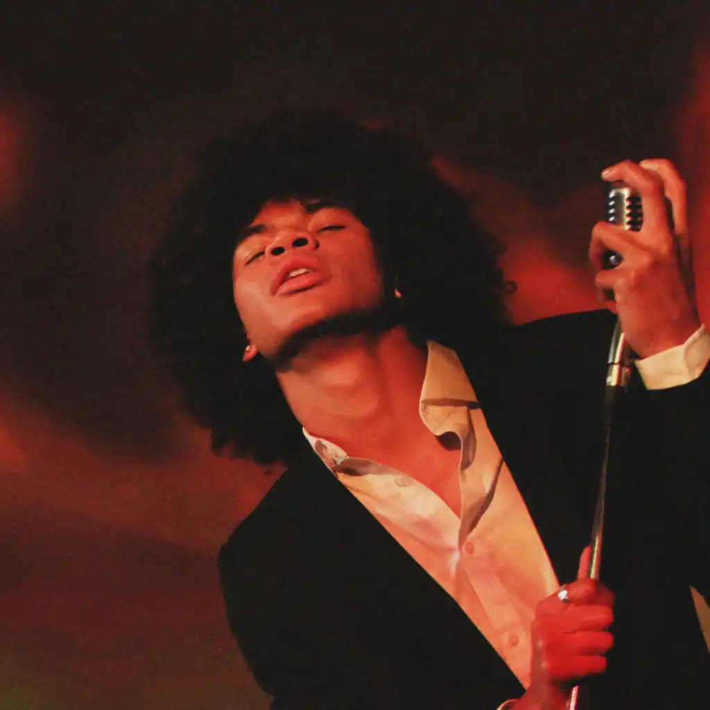 artist-header-image