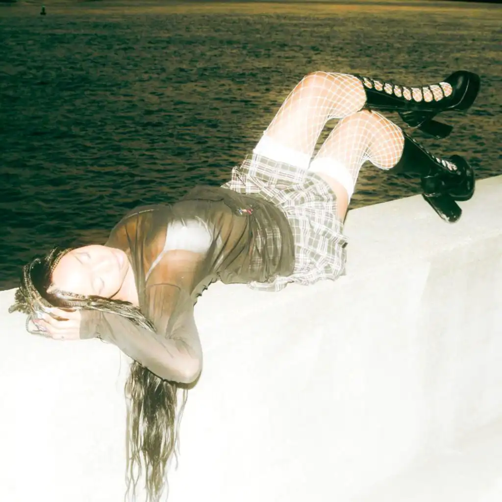 artist-header-image
