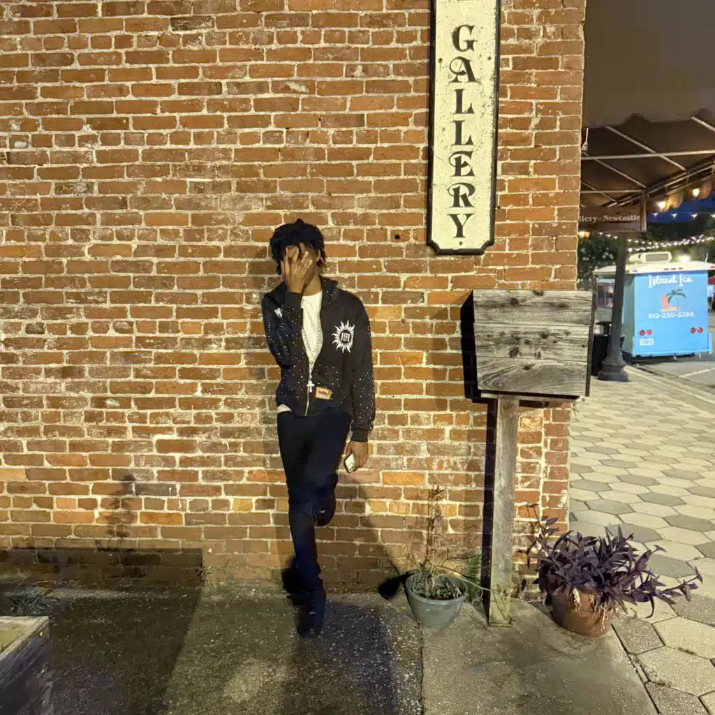 artist-header-image