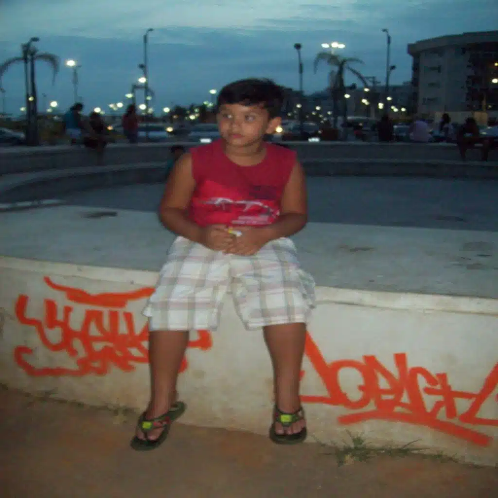 artist-header-image
