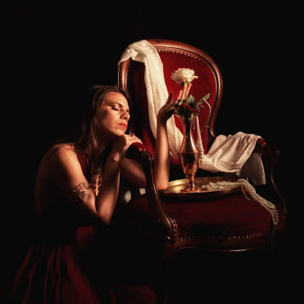 artist-header-image