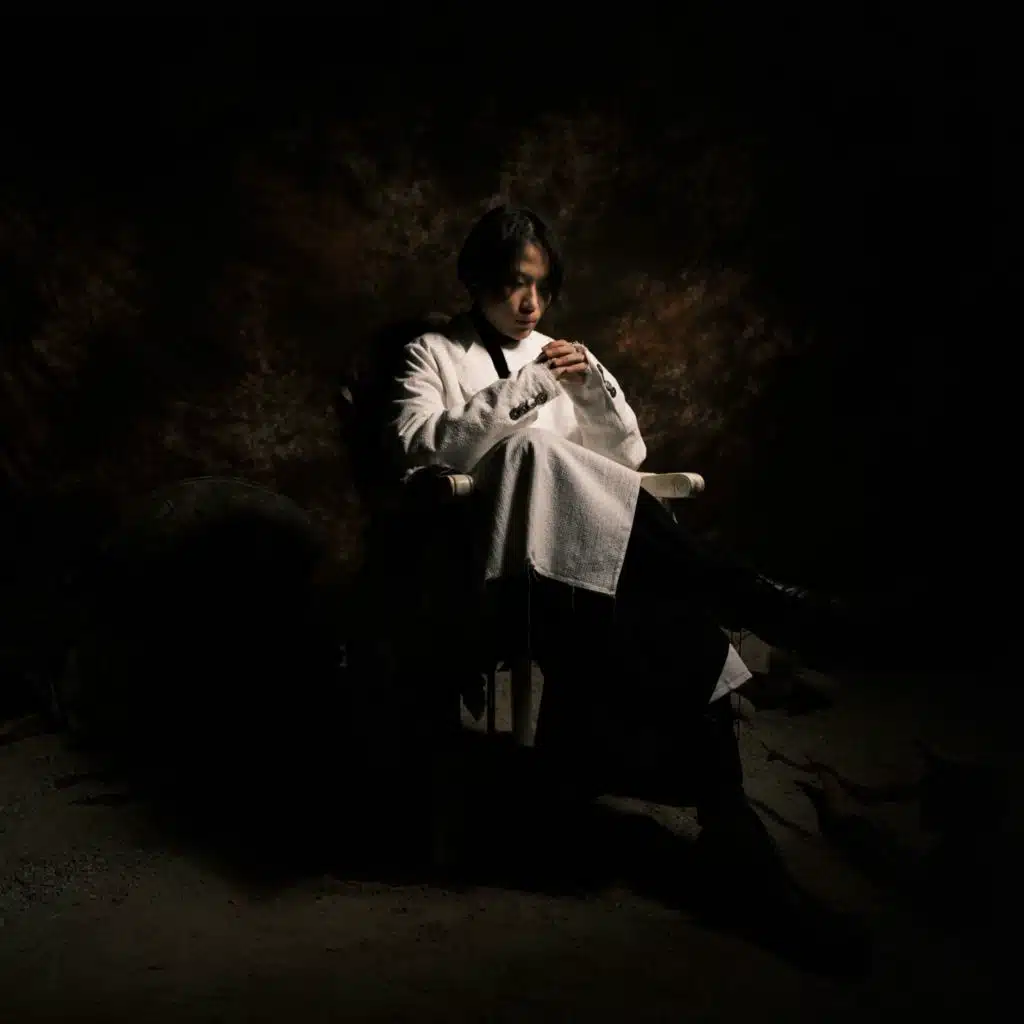 artist-header-image