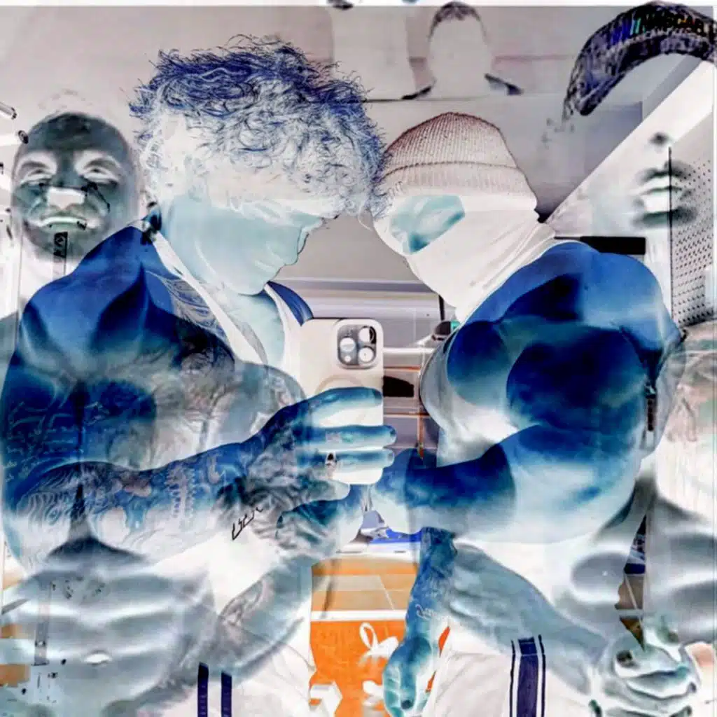 artist-header-image