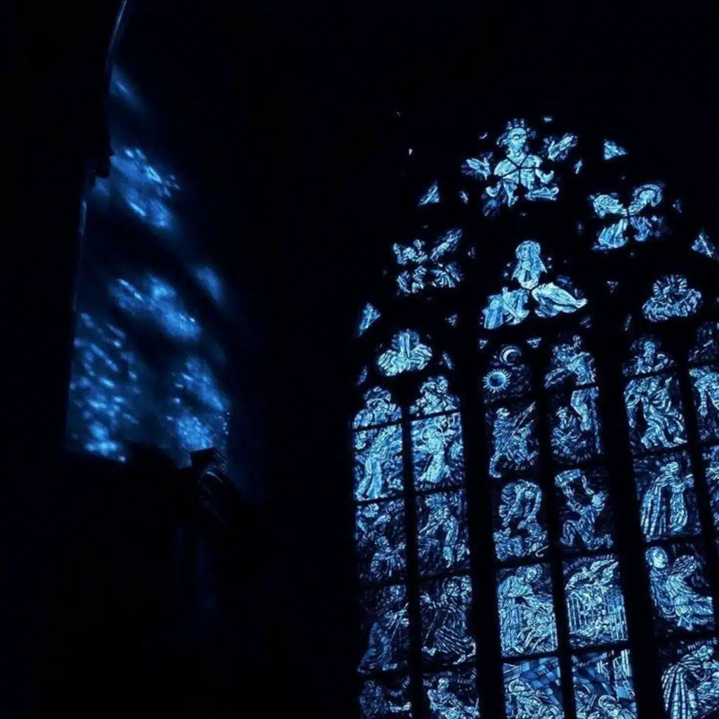 artist-header-image