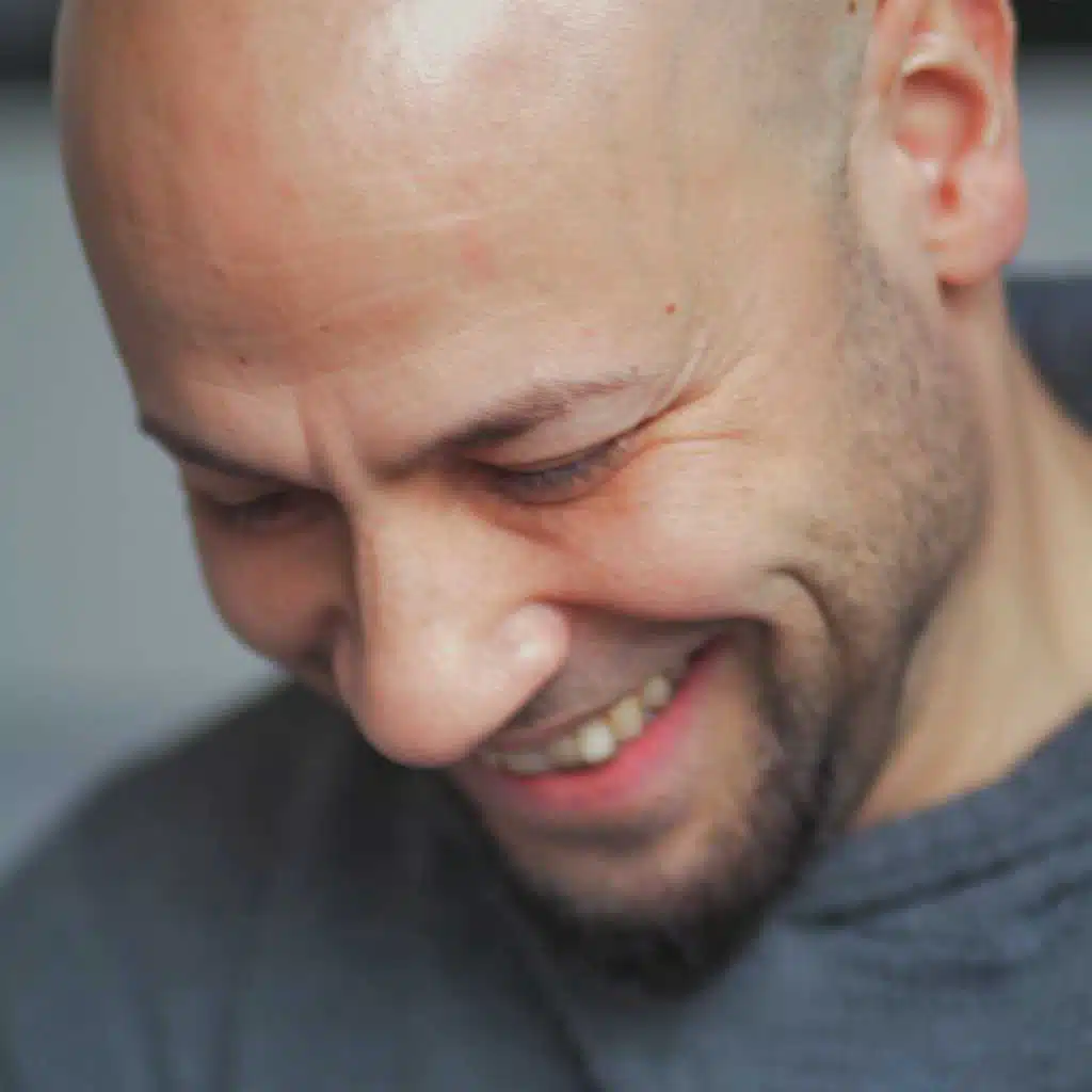 artist-header-image