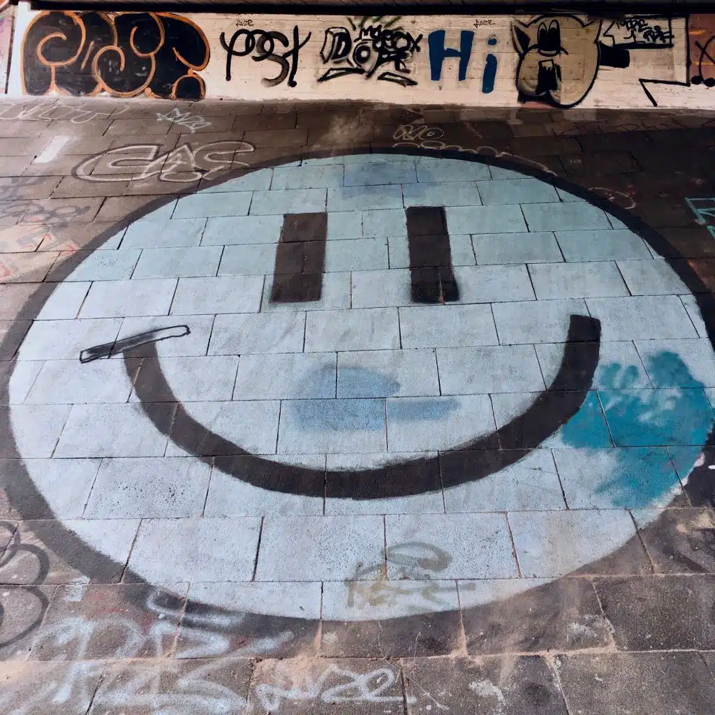 artist-header-image